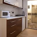 Ada מלון דירות